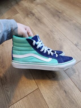 Mens 6 Women's 7.5 Vans